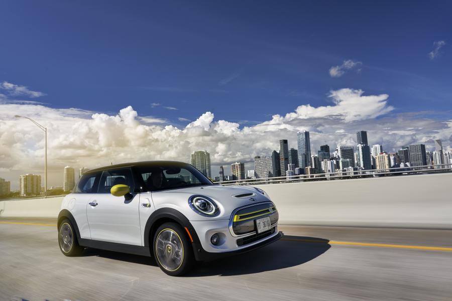  Mini Cooper SE (F56) 2020 года  (NA) (фото 44 из 342)